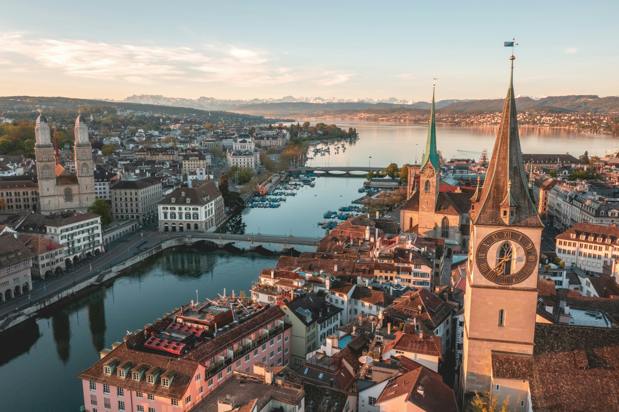 henrique-ferreira-6p-I-X-sPUY-unsplash Ausgezeichneter Standort mitten in der Stadt Zürich